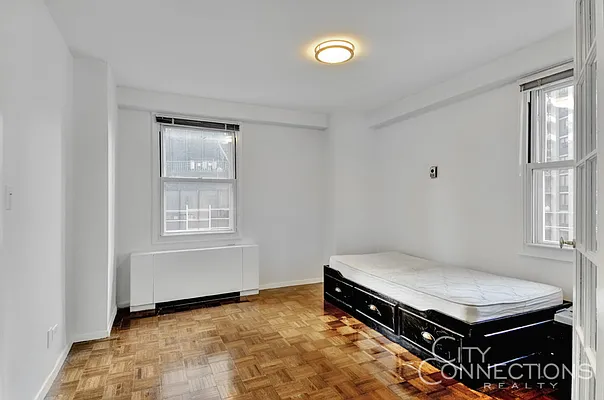 Rented by City Connections Realty | media 12