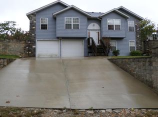 277 Middlegate Pl, Reeds Spring, MO 65737