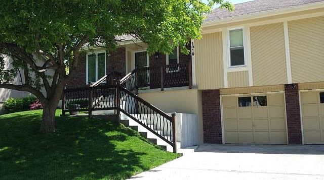 1st image of 1019 Amesbury Ave