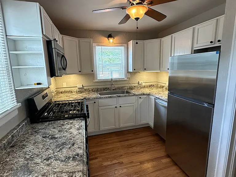 1714 Logan Ave — Photo 7