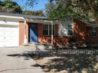 8012 Chaparral Dr, White Settlement, TX 76108