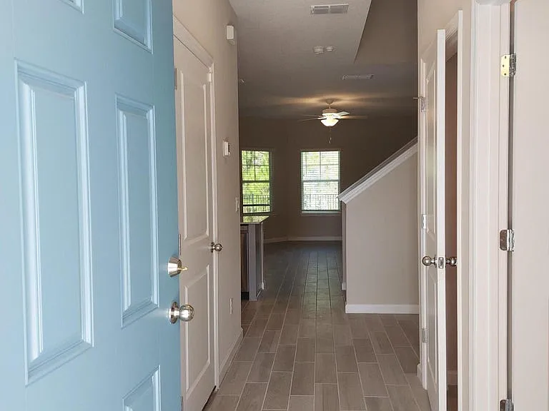 12911 Josslyn Ln — Photo 16