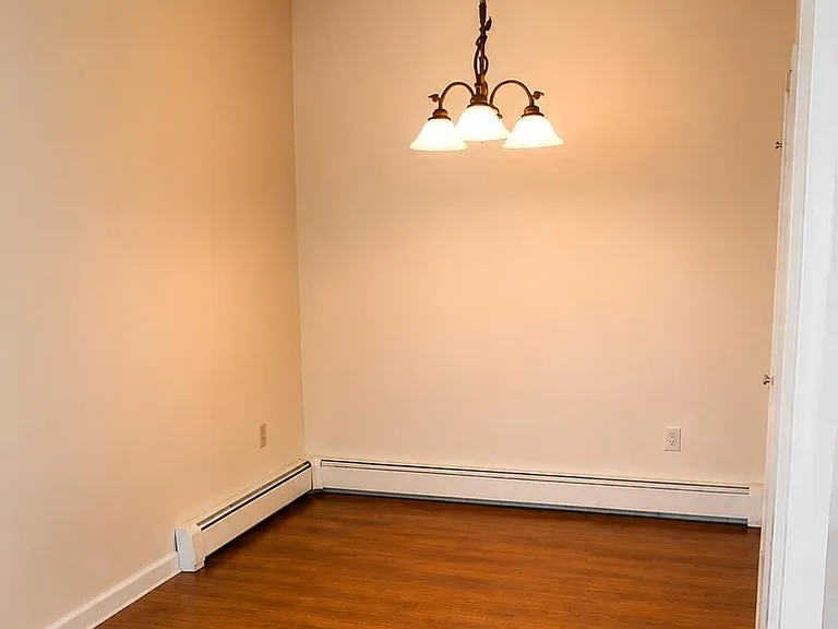 289 Main St #4R — Photo 10