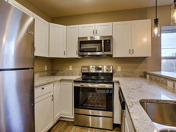 2nd image of 602 S 31st Ave #602