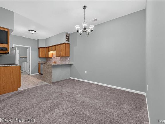 5th image of 3118 Kneeland Cir