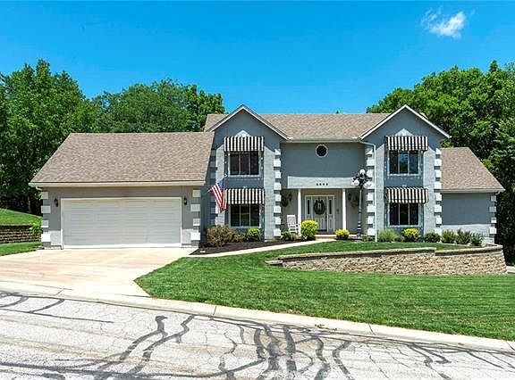 2nd image of 2605 NW Stonecrest Ct