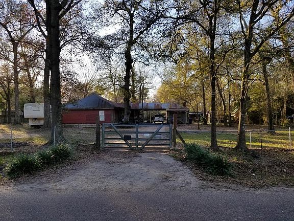 4th image of 19374 Forest Lane Cir