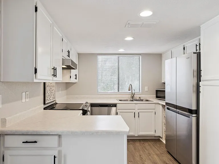 1905 E University Dr #210 — Photo 10