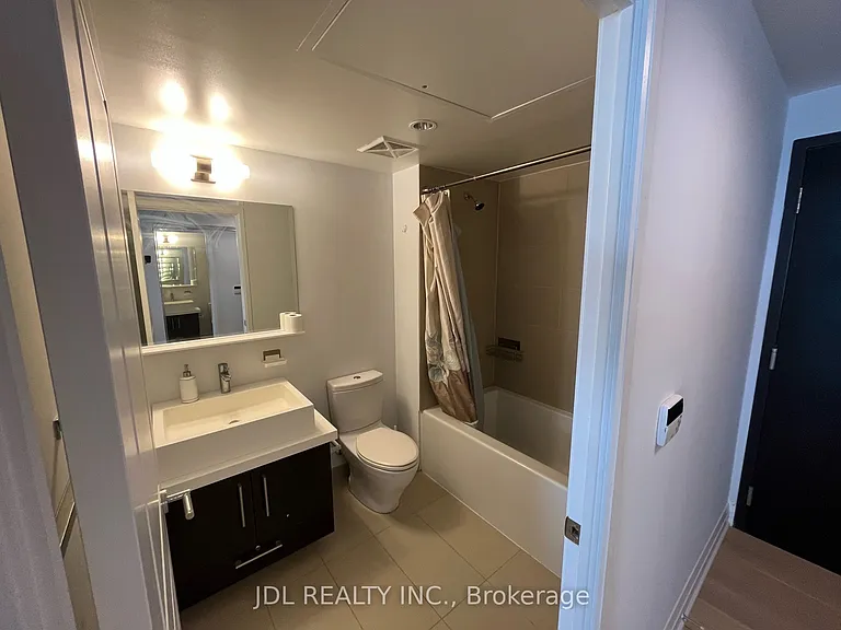 1080 Bay St #3409 — Photo 7