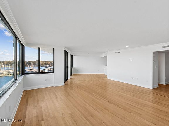 5th image of 4401 LAKESIDE Drive #602