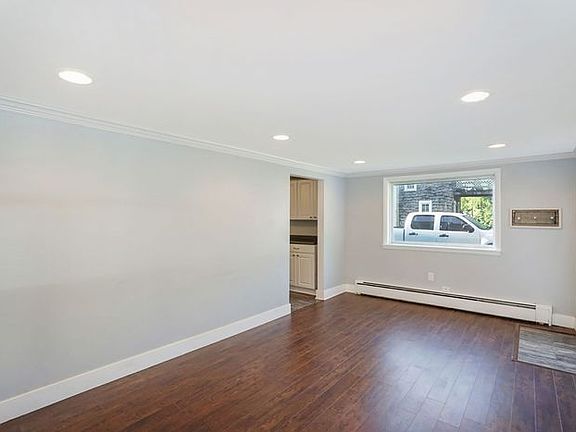 5th image of 125 Church Street S SE