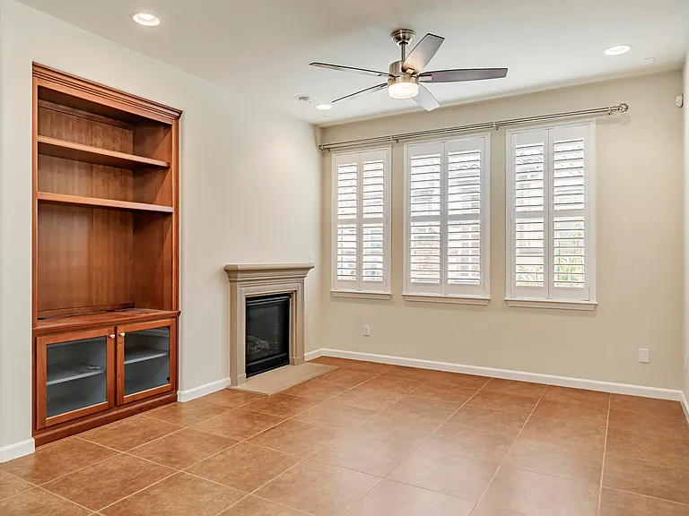 5266 Fioli Loop — Photo 7