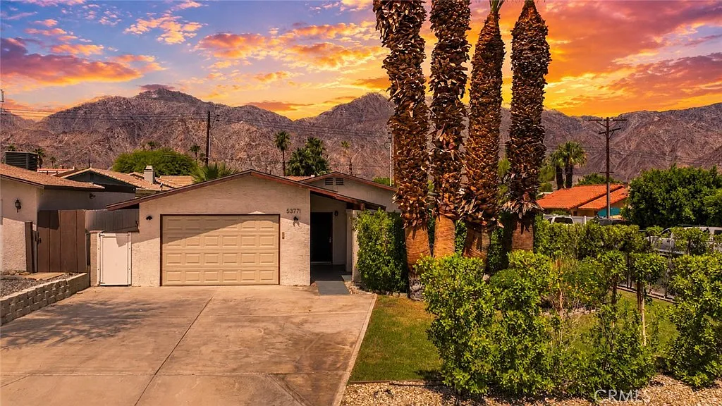 3 bed, 1200 sqft, $2,900 — Photo 1