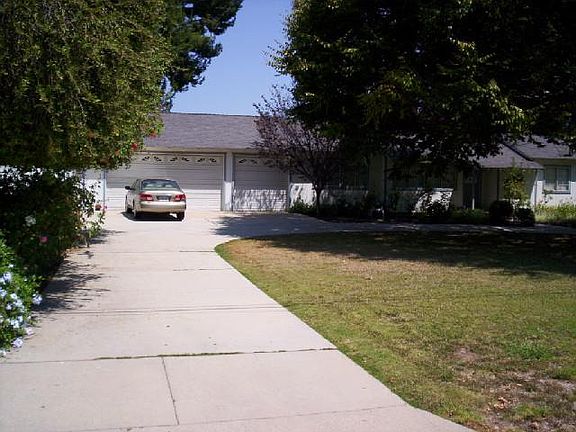 4th image of 8630 Oak Park Ave
