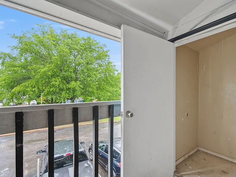 The Bartlett — Photo 10