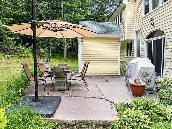 5th image of 28 Mccoy Court #4-5