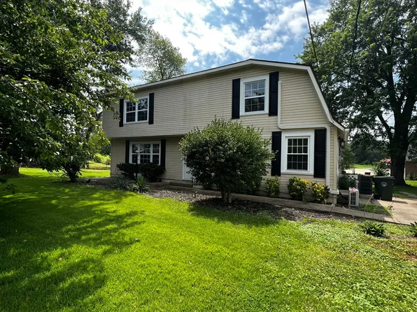 398 E 4th Ave, Calvert City, KY 42029