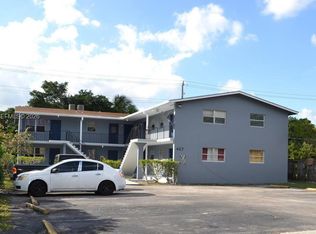 927 S Pine St, Lake Worth, FL 33460