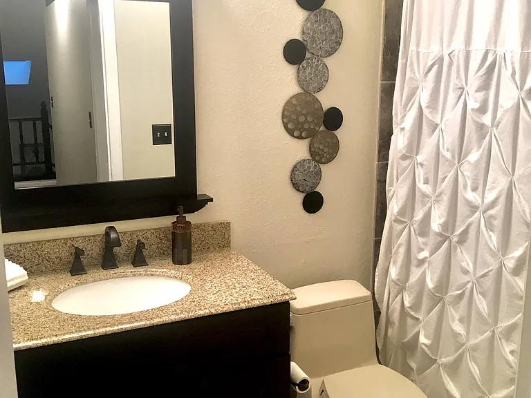 1258 N Deckers Pl — Photo 24