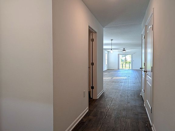 3rd image of 25 Encanto Way