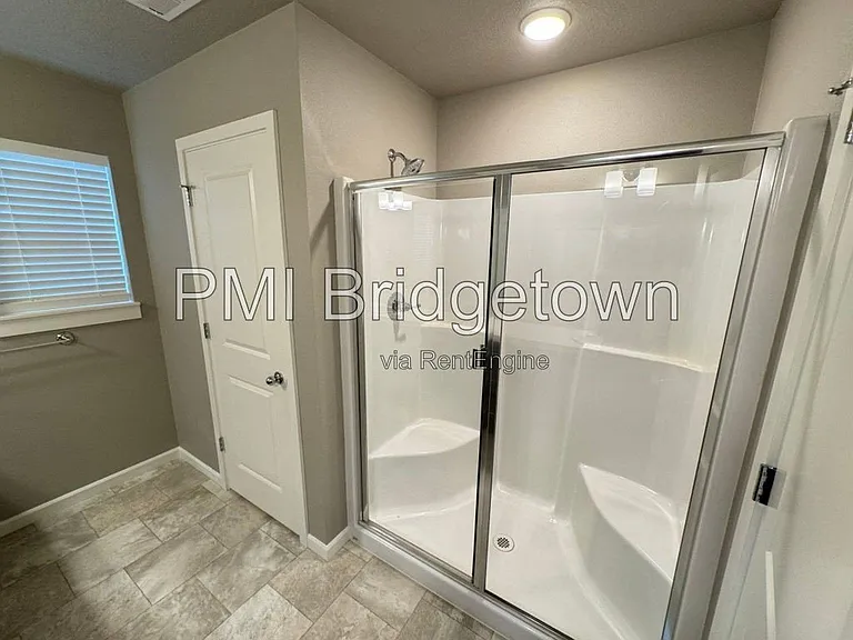 3715 SW 190th Ter — Photo 11