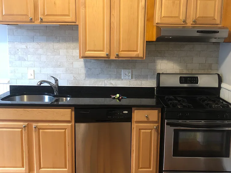 117 Sycamore St #1 — Photo 1