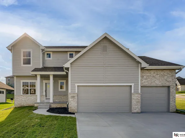 11026 N 169th Ave, Bennington, NE 68007