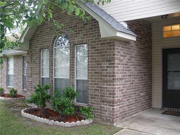3rd image of 2216 Cypress Point Dr