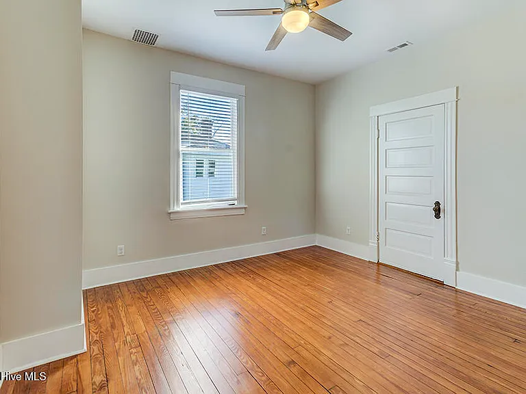 1812 Market St — Photo 20