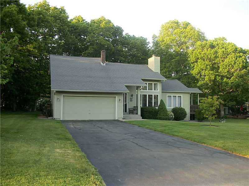 1st image of 19 Cinnamon Dr