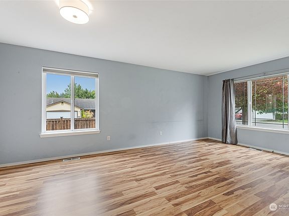 5th image of 17017 128th Avenue E