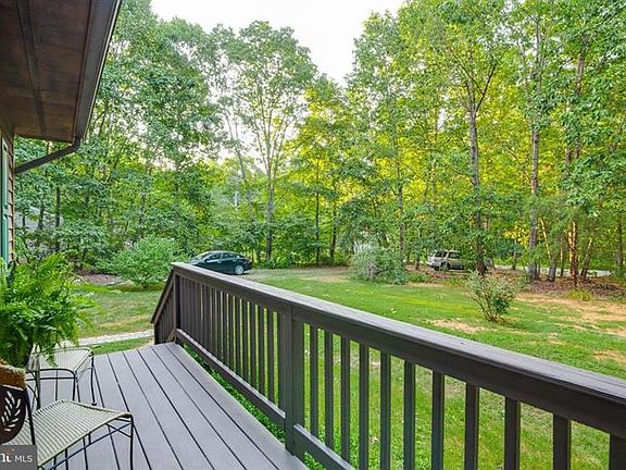 4th image of 11002 Stockade Dr