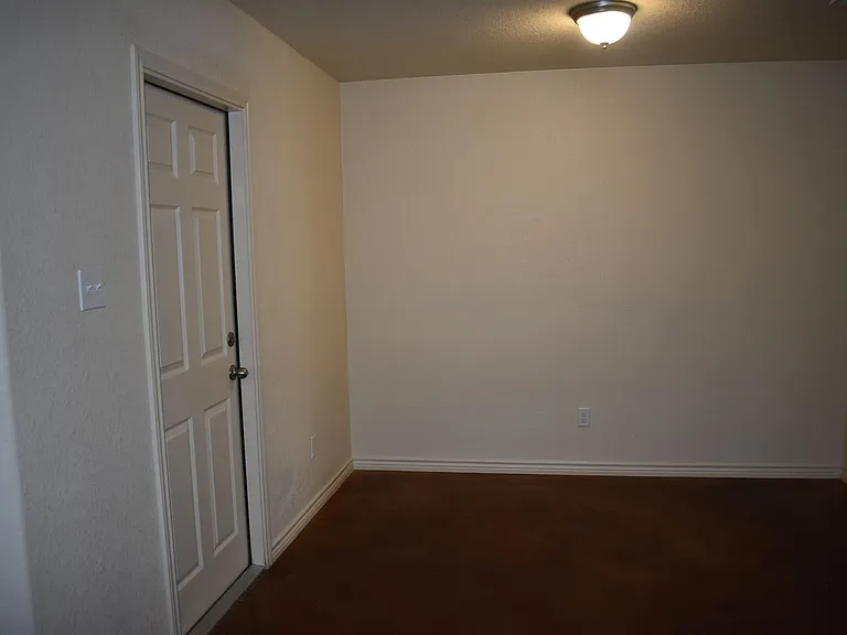 205 Coby Dr — Photo 21