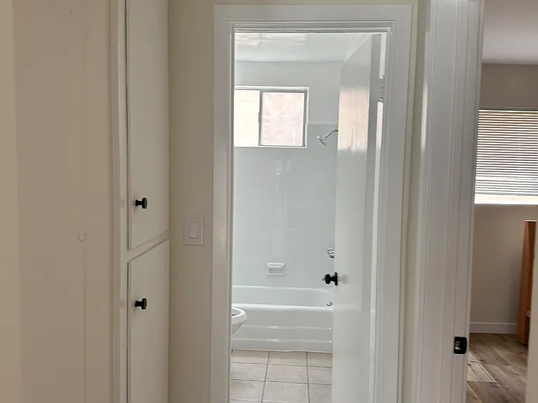 1123 S Sherbourne Dr #102 — Photo 10