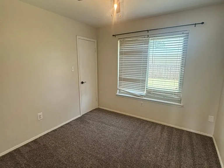 3826 Mark Ct — Photo 7