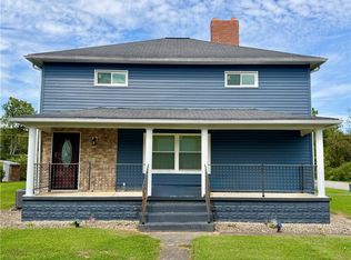 137 E 2nd St, Grindstone, PA 15442