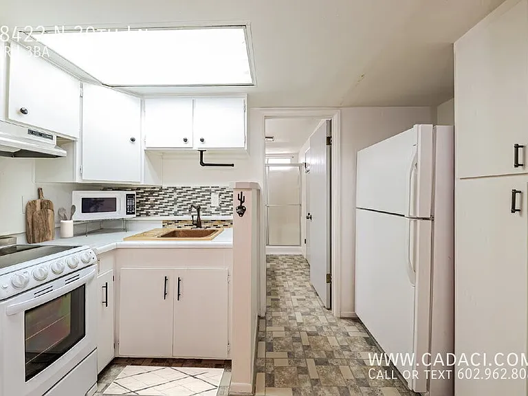 18422 N 30th Ln — Photo 29