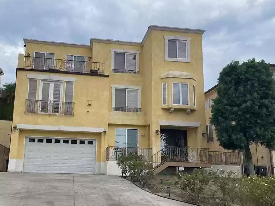 1st image of 5230 Calatrana Dr