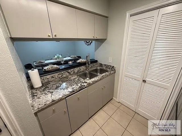 3500 Carmen Ave #408 — Photo 9