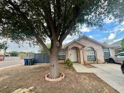 802 Prancer Rd, Laredo, TX, 78045