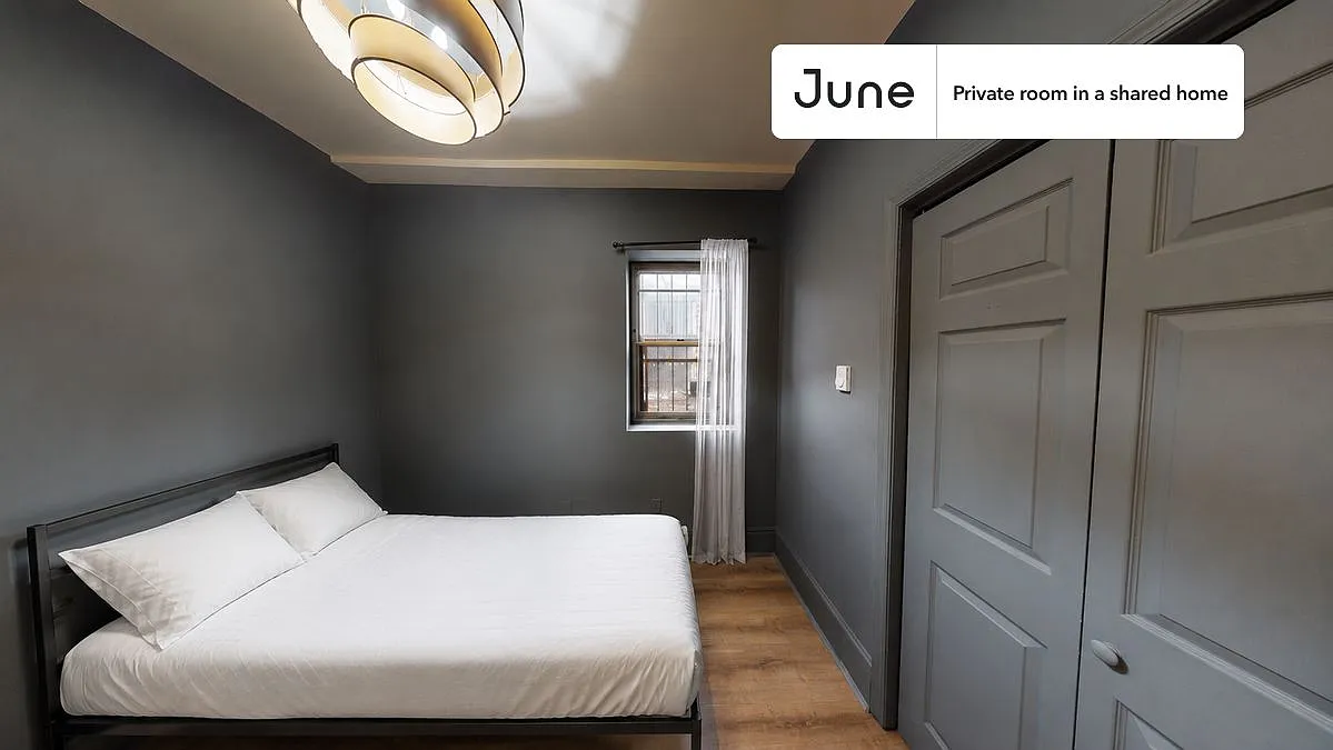 Full bedroom in 5 bed/2 bath home in Columbia Heights #337 B — Photo 1