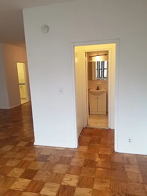 Rented by Punia & Marx Inc. | media 15