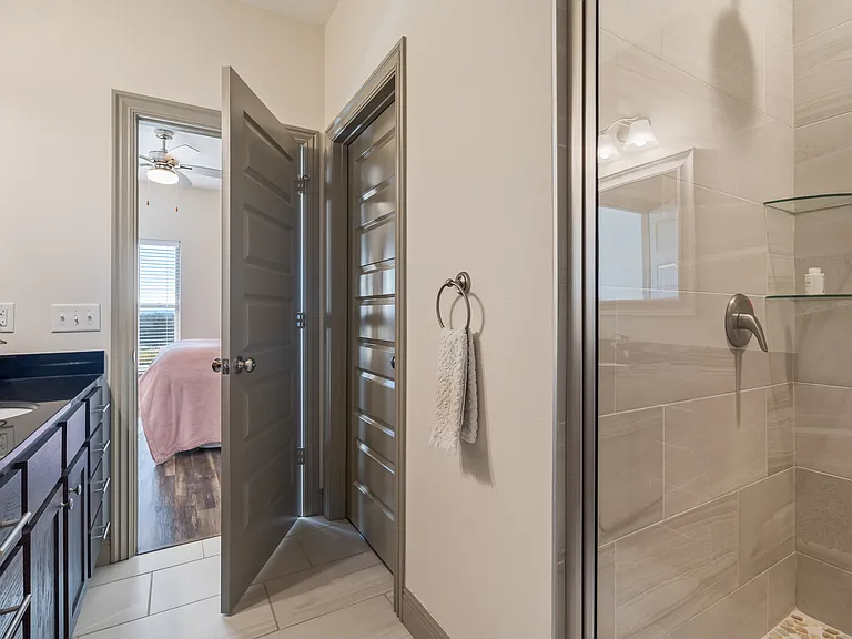9219 Ra Young Jr Dr — Photo 23