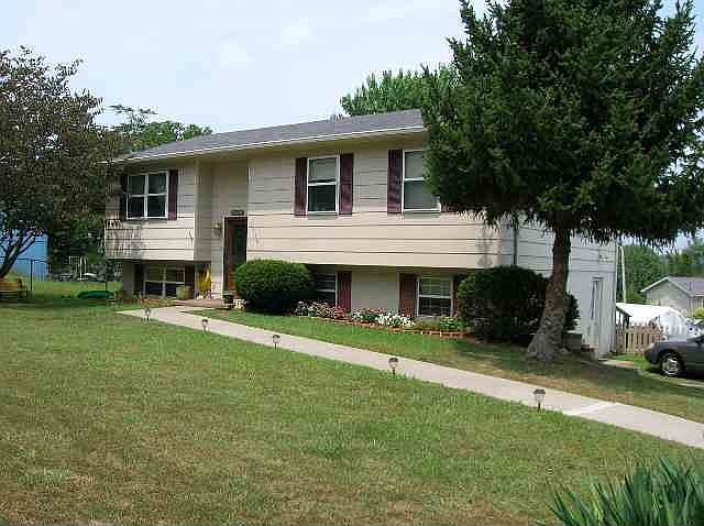 1st image of 3158 Durham Dr SE