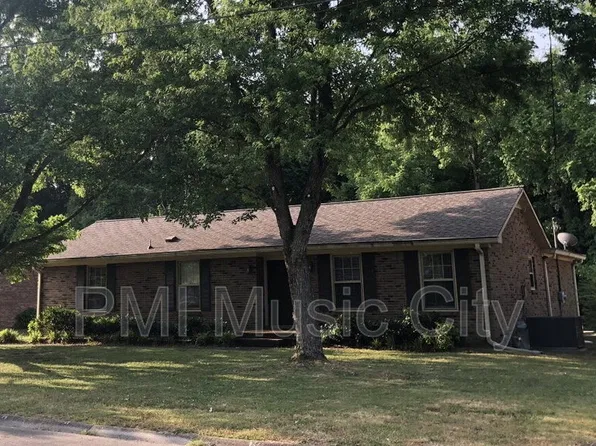 7229 Green Meadows Ln, Nashville, TN 37221