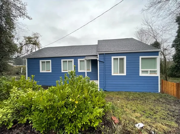 20704 Des Moines Memorial Dr S, Seattle, WA 98198