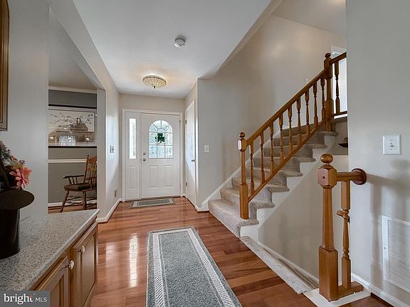 4th image of 10623 Fielder Ct