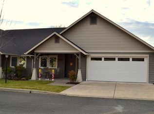 852 SW Kinsington Ct, Grants Pass, OR 97526