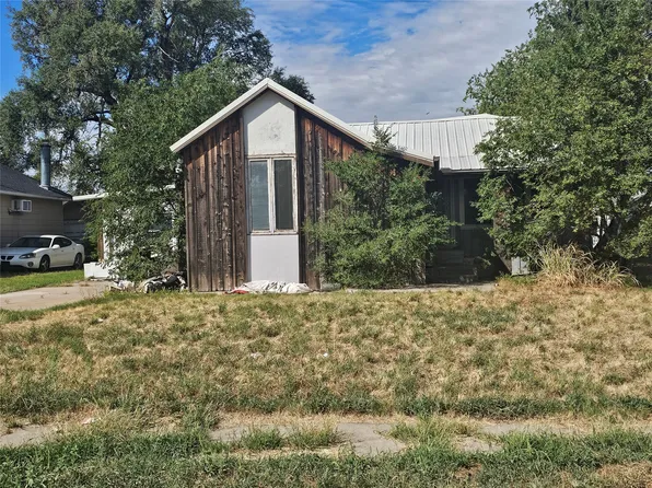 407 Sunflower Ave, Dodge City, KS 67801