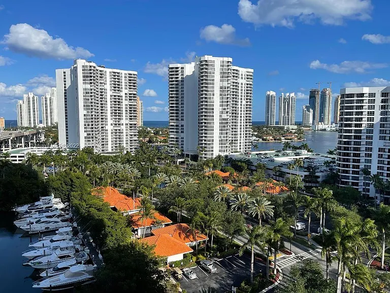 3500 Mystic Pointe Dr #1507 — Photo 1